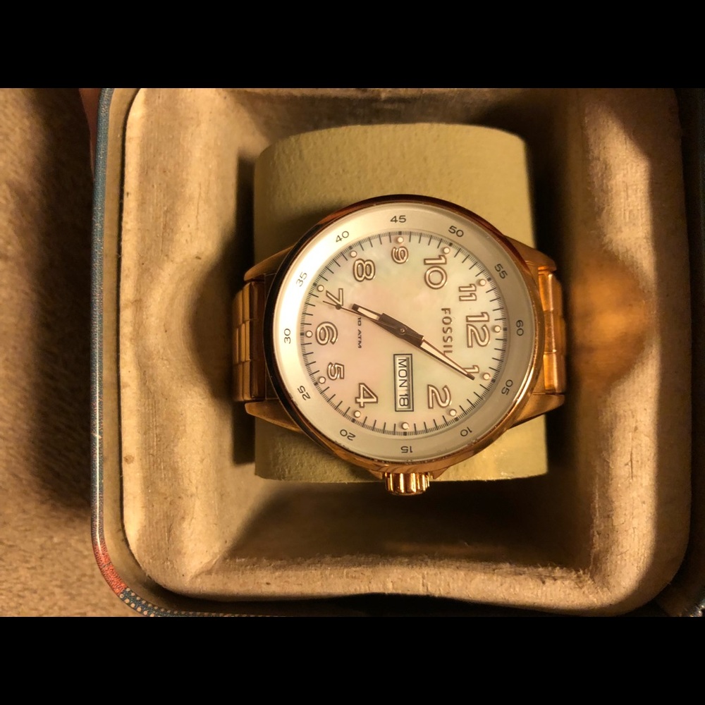 Rose Gold Fossil Watch w/ Pearl Face